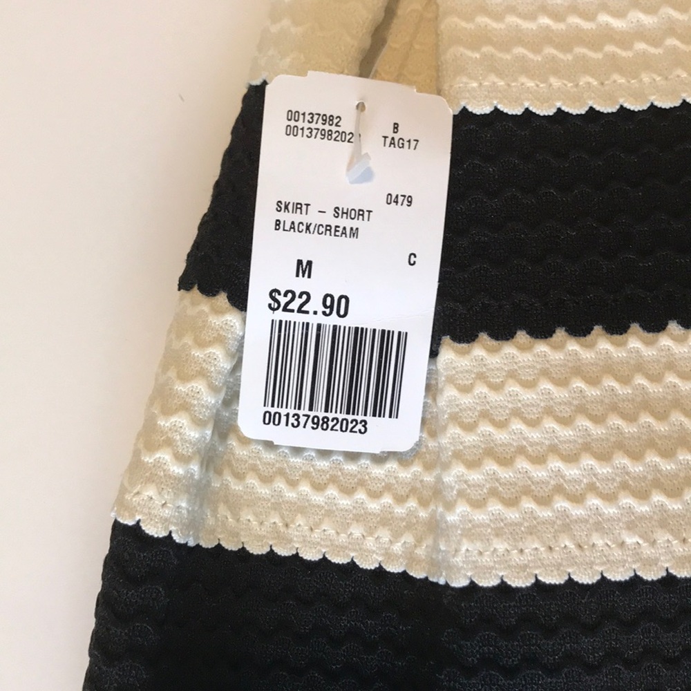 Black and Cream Stripe Forever 21 Short Skirt M - Picture 4 of 7